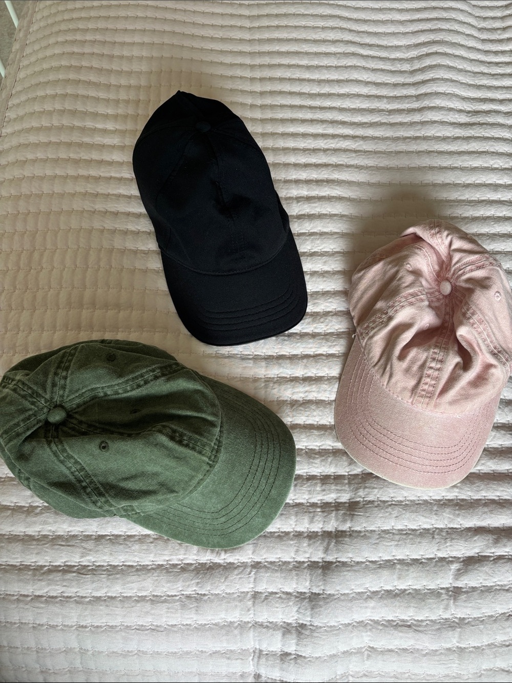 Set of 3 baseball caps
